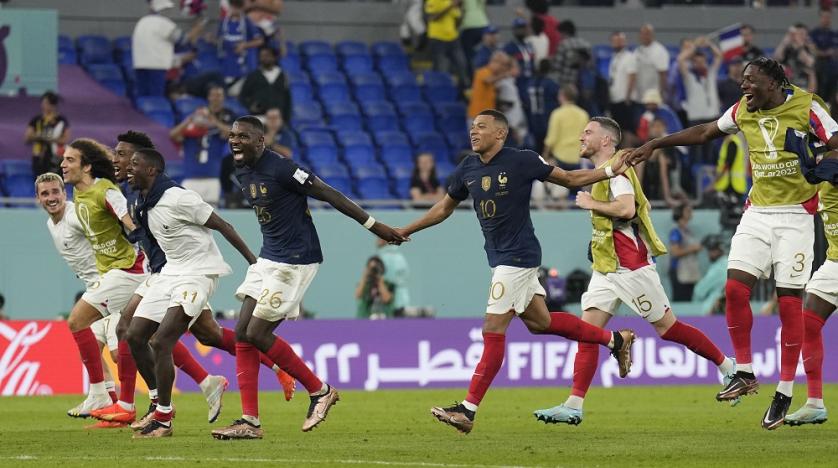 France became the first defending Champions to qualify to the quarter finals in a World cup