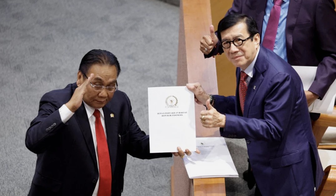 Indonesia has passed a criminal code banning sex outside marriage.