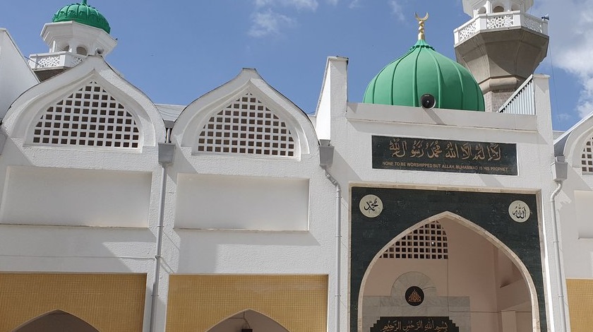 The Nairobi-based Muslim community led by Abdulbari Hamid, secretary general of the Jamia Mosque Committee in Nairobi has strongly condemned the ruling of court