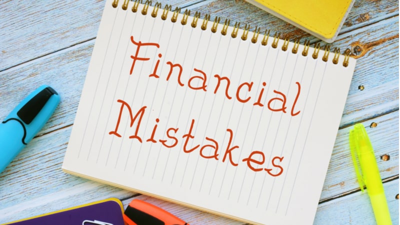 Here Are 5 Financial Mistakes To Avoid Making In Your 20s