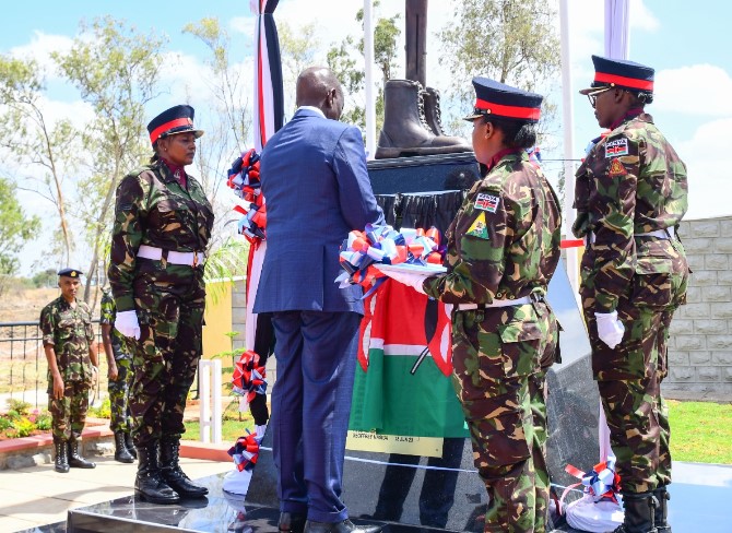 President Ruto Awards Five KDF Soldiers For Heroic Acts In Battlefield With Al Shabaab