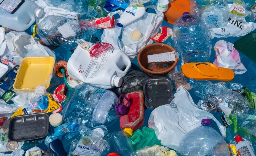 Lagos Bans Use Of Single-Use Plastics And Styrofoam