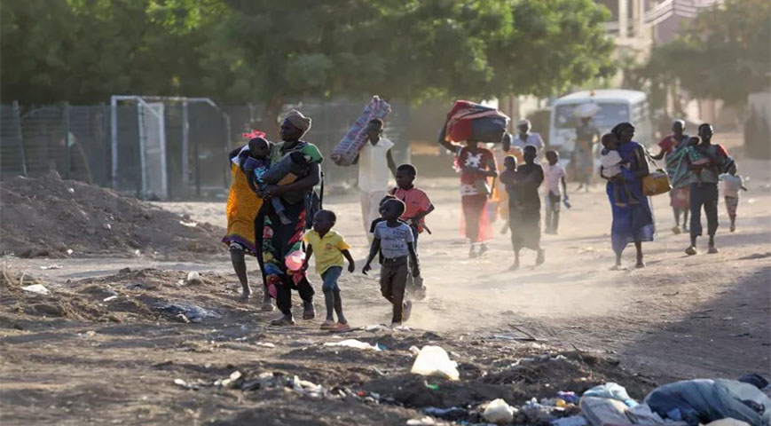Sudan residents fleeing war