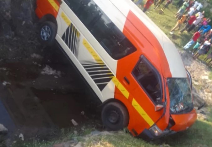 16 Passengers Injured As Matatu Veers Off Kisumu-Busia Highway