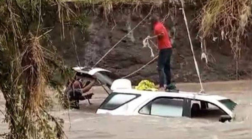 Police Officer Dead After His Car Was Swept By Floods