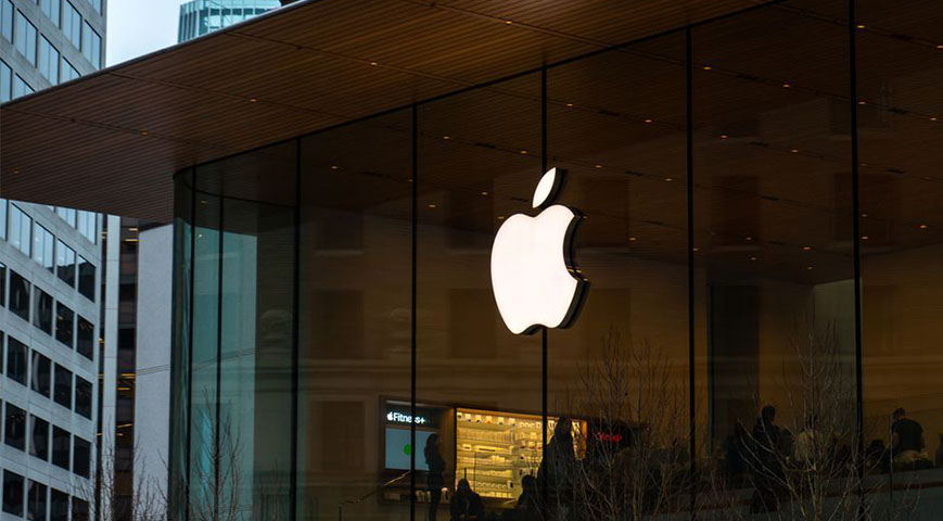Apple shares reach a record high