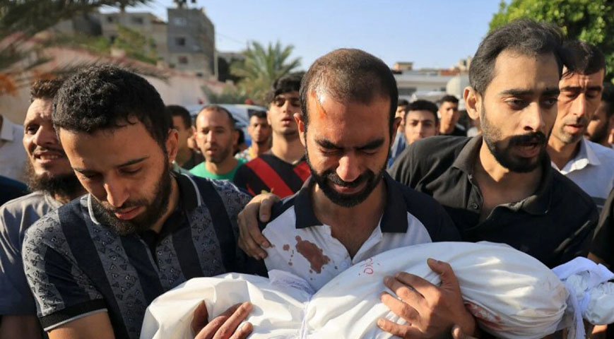 Gaza residents mourning