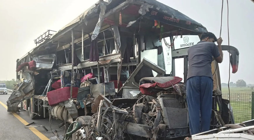 Over 18 Killed As Bus Rams Tanker In India