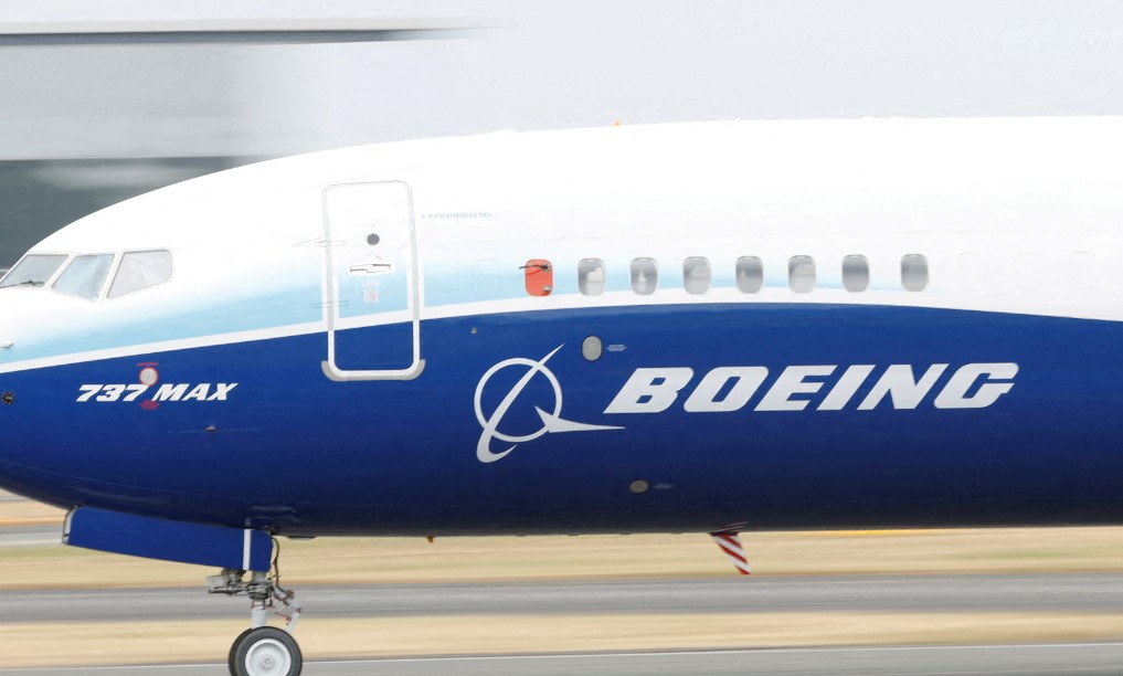 Boeing Offers Employees  25% Pay Increase To Avoid Strike